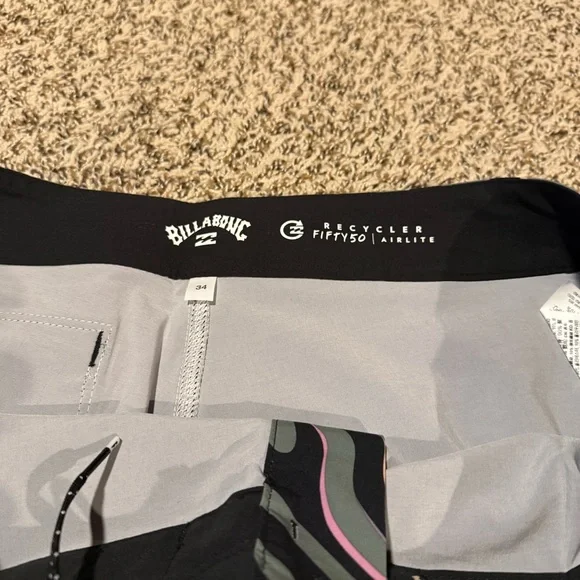 Billabong Black and Green Airlite Patterned Board Shorts - Picture 4 of 7